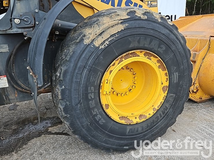 komatsu-wa380-image-14