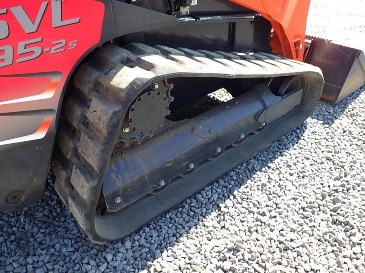 2019-kubota-svl95-2s-image-38