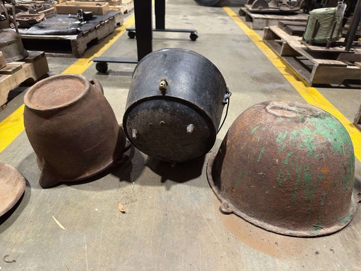cast-iron-pots-image-7