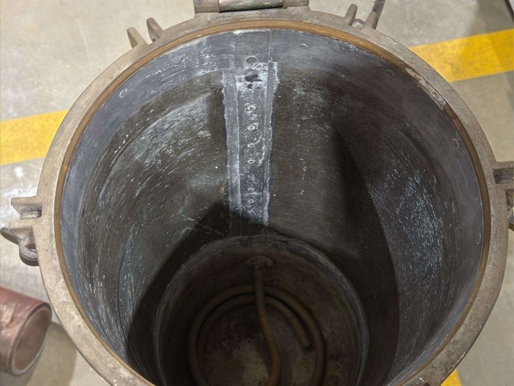 steam-autoclave,-vintage-blow-torch-or-soldering-lamp,-pressure-tank-with-swan,-and-tall-5gl-pail-image-10