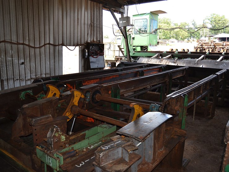 22'-4-strand-log-deck-w/-nose-skids-w/-stop-&-loader-w/-drive-image-2