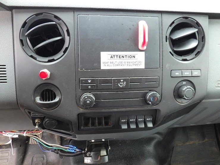 2013-ford-f750-image-30