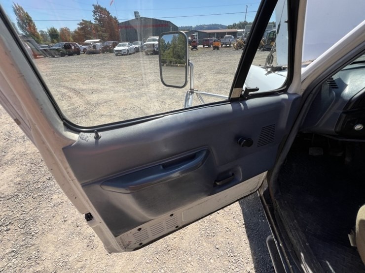 1990-ford-f-super-duty-image-27