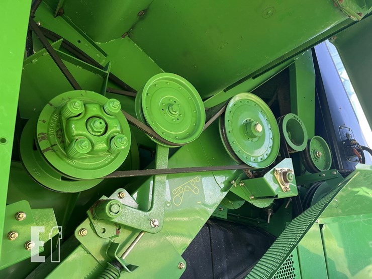 2005-john-deere-9560-sts-image-36