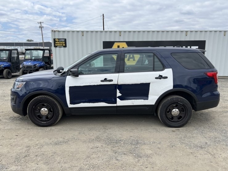 2017-ford-explorer-image-7