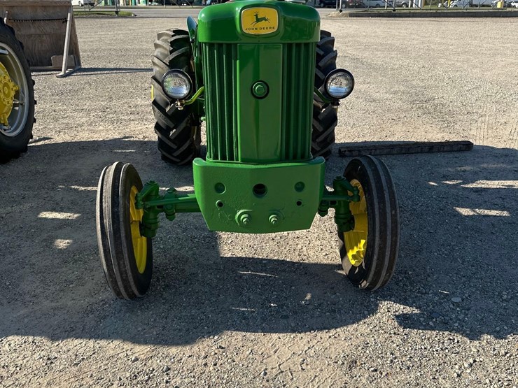 john-deere-330-image-2