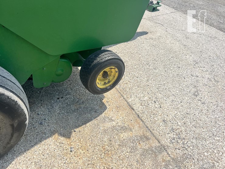1996-john-deere-566-image-14