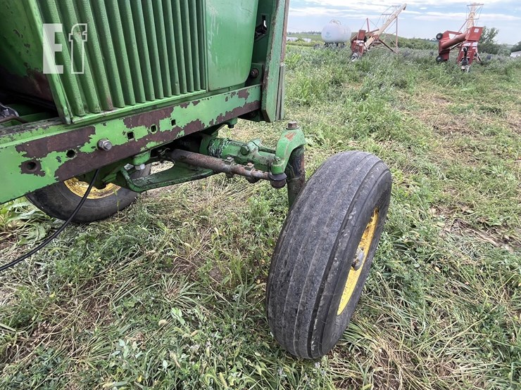 john-deere-3020-image-10