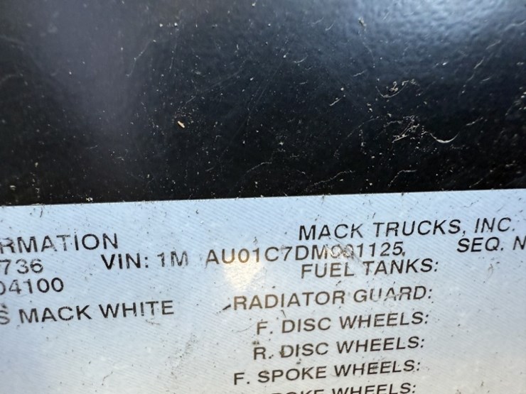 2013-mack-leu612-image-35