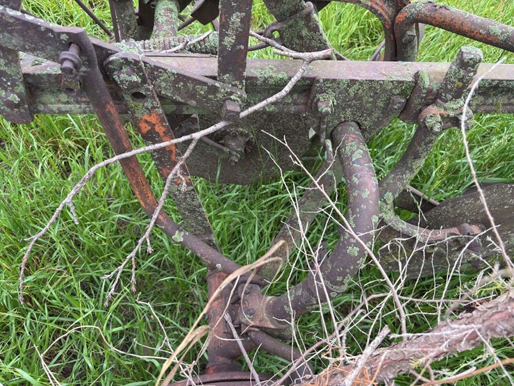 2-bottom-14”-pull-type-plow-image-29