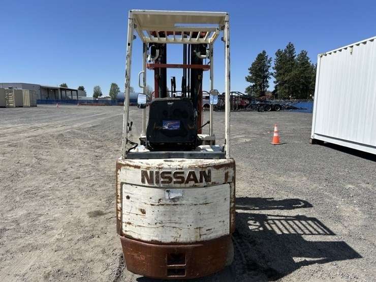 nissan-es35-forklift-image-4