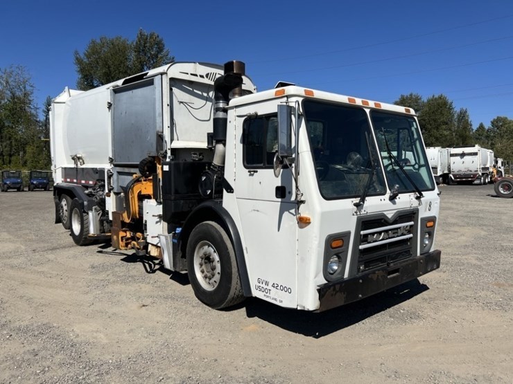 2011-mack-leu612-image-2