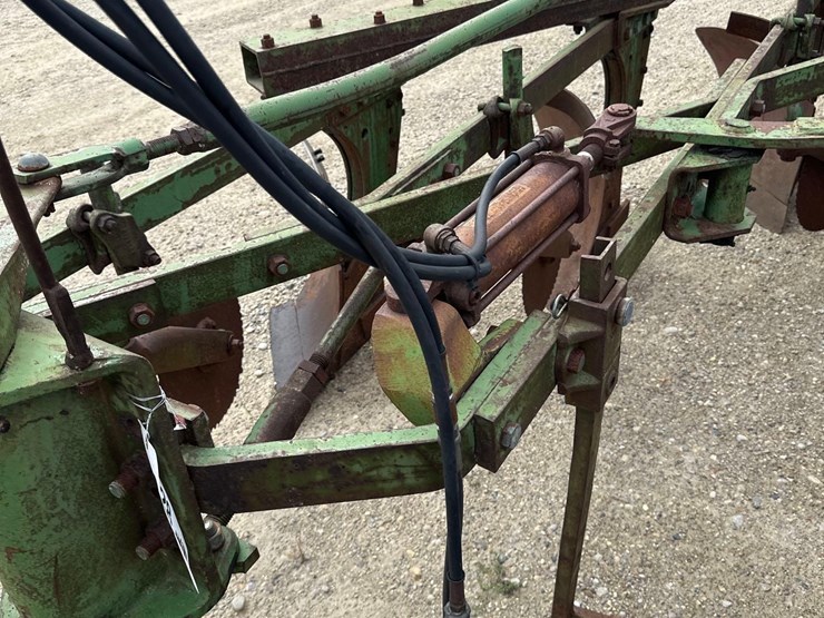 john-deere-f145-image-3