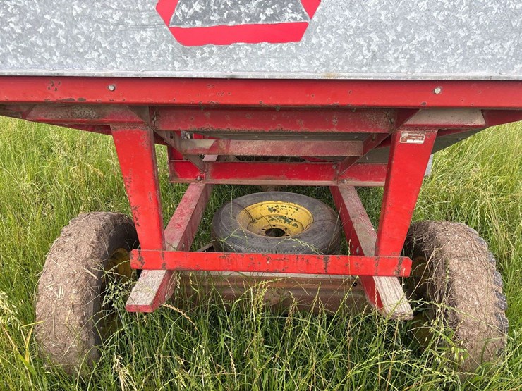 heider-gravity-box-and-john-deere-running-gear-image-10