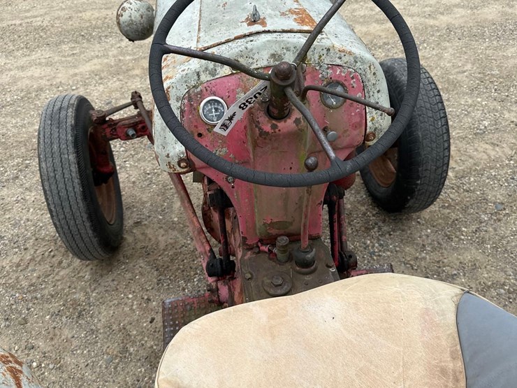 2038-ford-9n-image-8