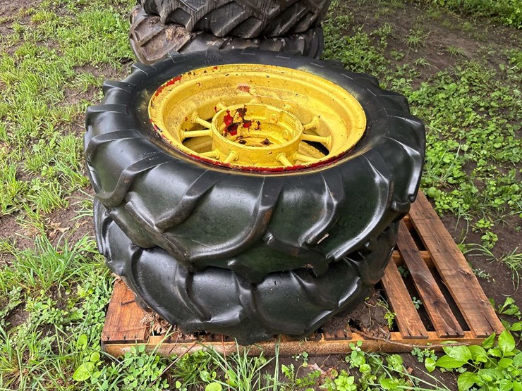 (2)-11-24-allstate-tires-and-allis-chalmers-f&h-wc-wheels-image-3