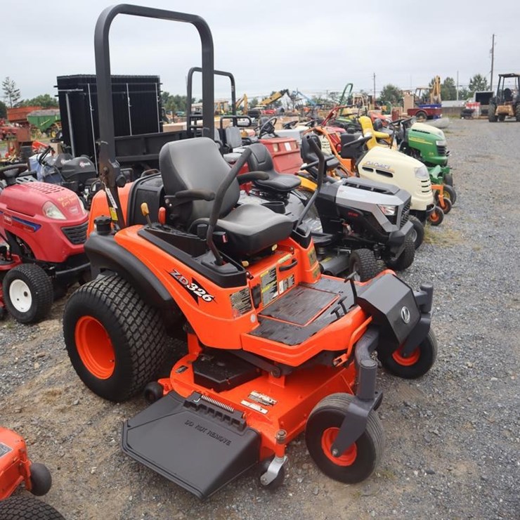 KUBOTA ZD326