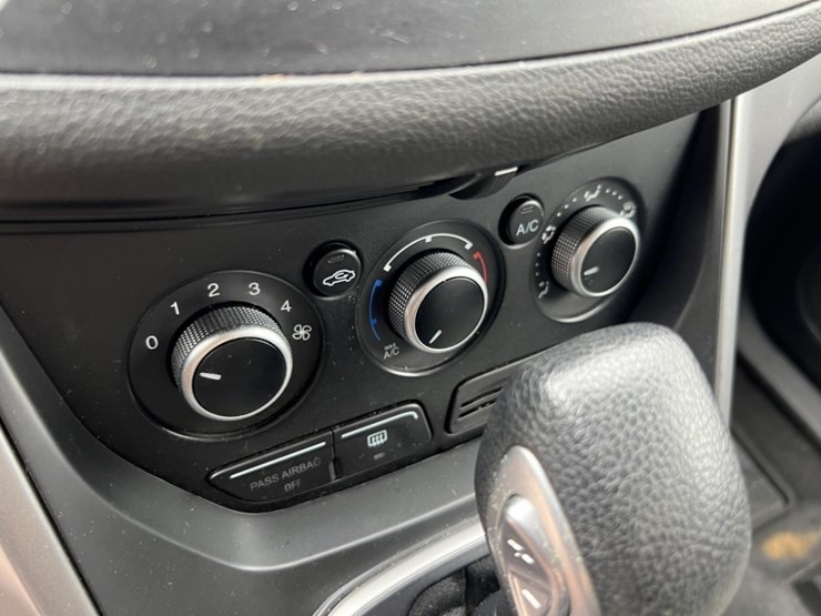 2013-ford-escape-image-27