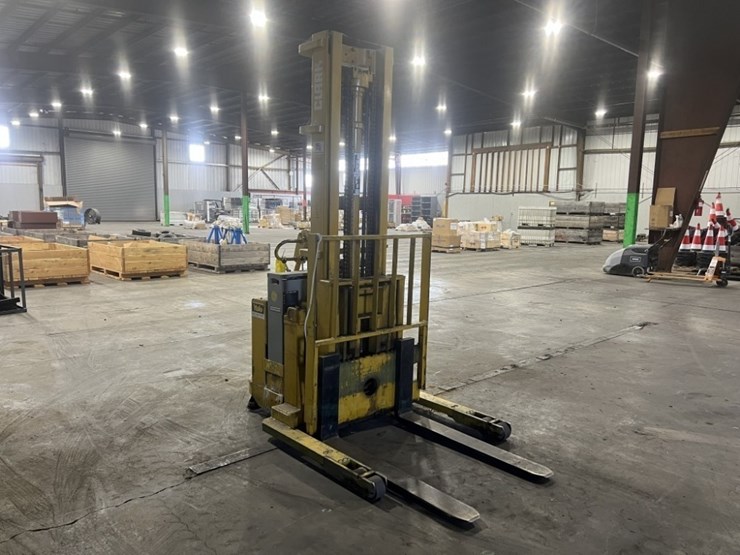 1981-clark-sp30-electric-high-lift-pallet-jack-image-2