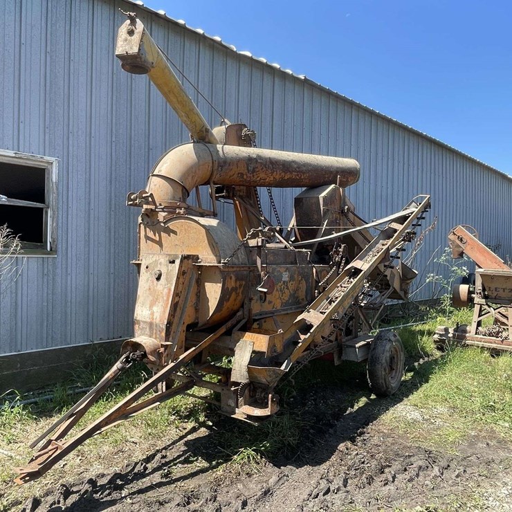 Minneapolis Moline 1200 Corn Sheller