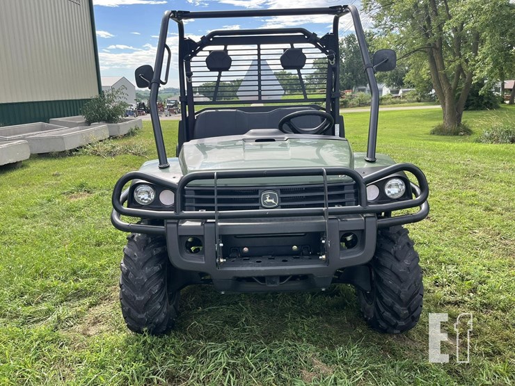 2011-john-deere-gator-xuv-825i-image-11