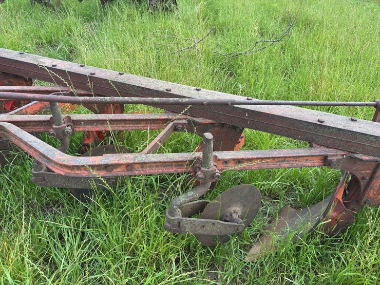 ji-case-5-bottom-14"-pull-type-plow-image-21