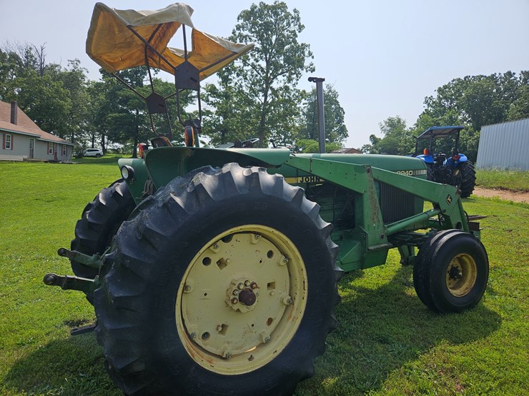 1982-john-deere-2940-image-9
