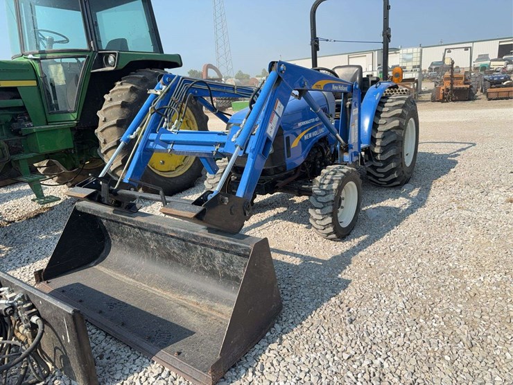 2014-new-holland-workmaster-40-image-2