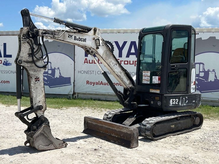 2013-bobcat-e32-image-1