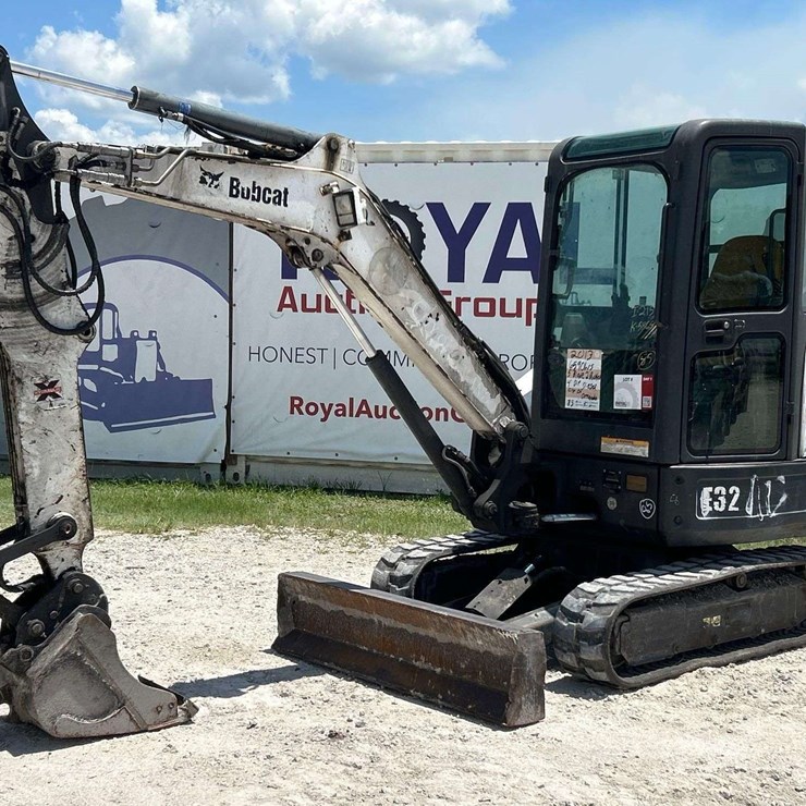 2013 BOBCAT E32