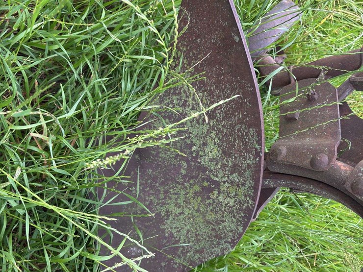 2-bottom-14”-pull-type-plow-image-41