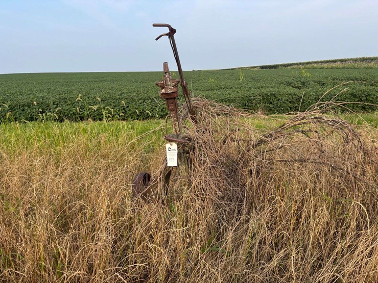 1-bottom-14”-plow-image-2