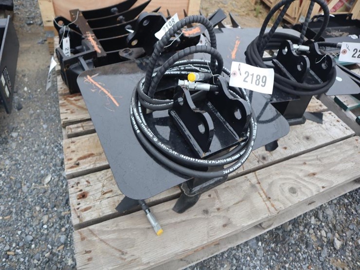 mini-excavator-hedge-trimmer-image-2