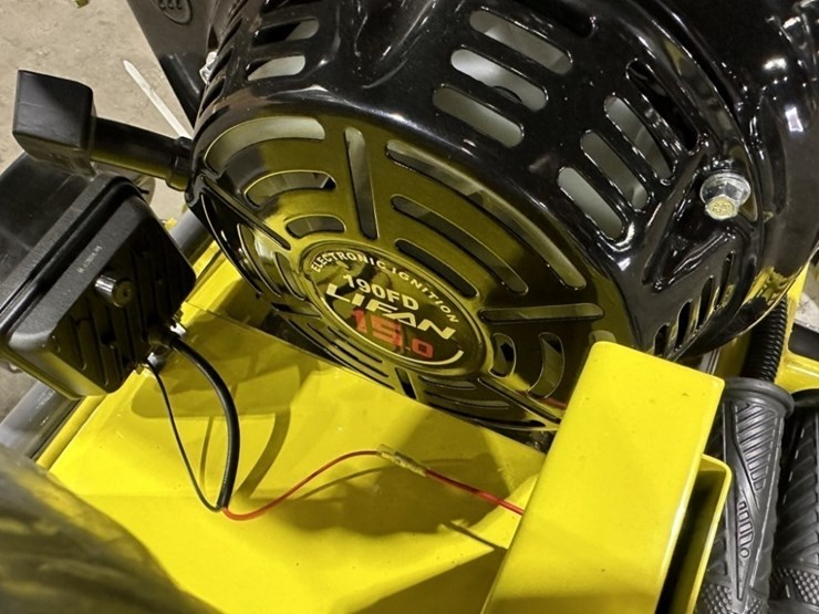 2025-mms-ms80r-ride-on-power-trowel-image-7