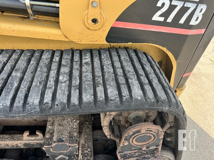 2004-caterpillar-277b-image-14
