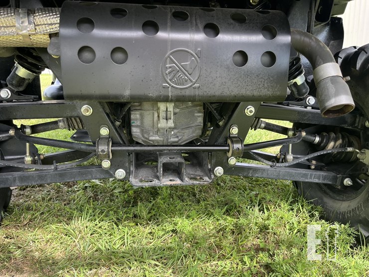 2011-john-deere-gator-xuv-825i-image-6