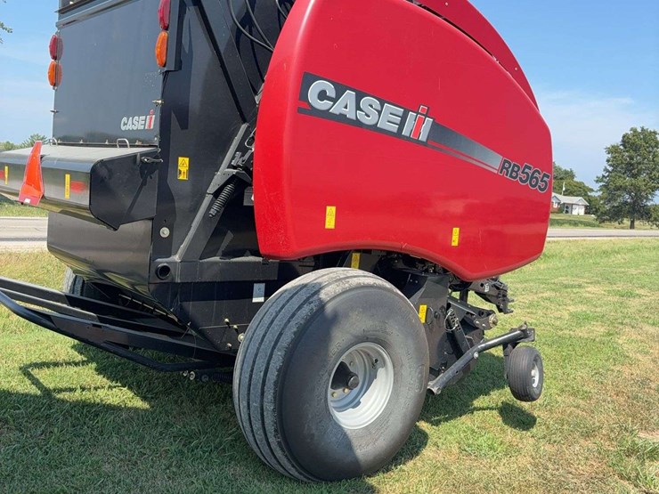 2016-case-ih-rb565-image-5