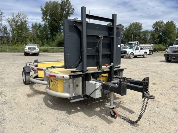 2010-scorpion-tl3-tma-s/a-towable-attenuator-image-2