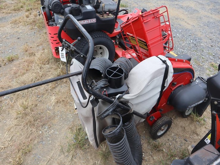 troybilt-chipper-vacuum-image-4