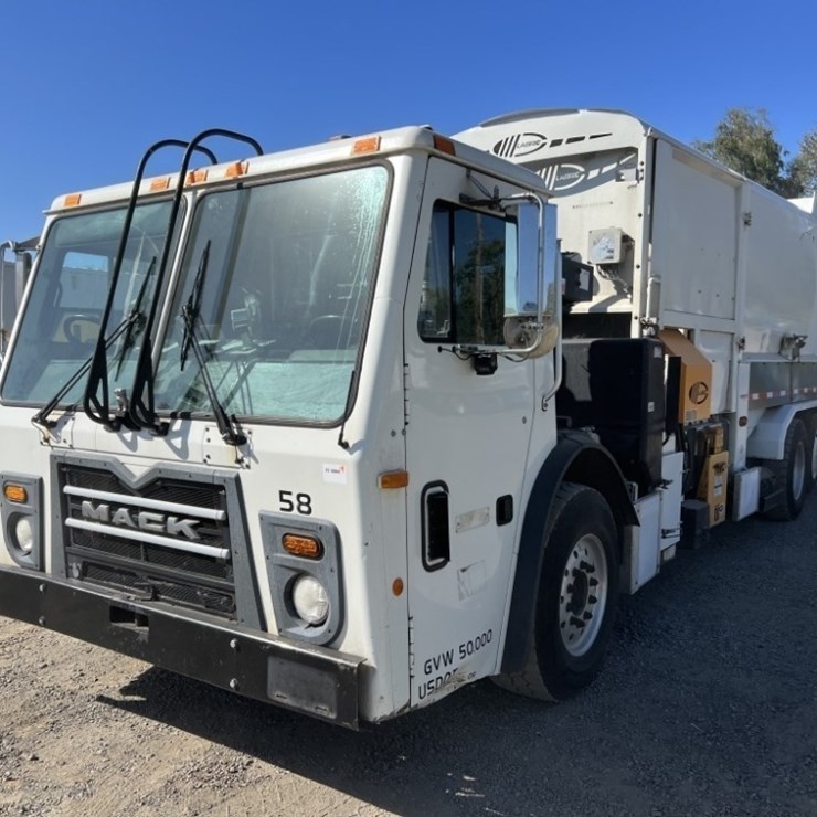 2013 MACK LEU612