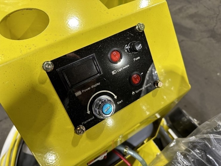 2025-mms-ms80r-ride-on-power-trowel-image-9