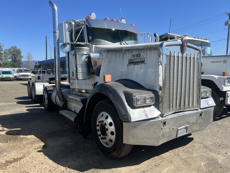 kenworth-w900-image-2