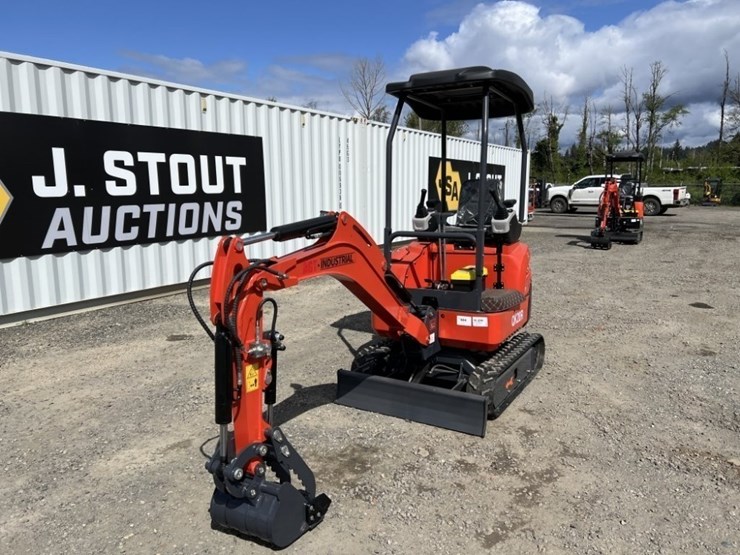 2025-cfg-qk20r-mini-hydraulic-excavator-image-1