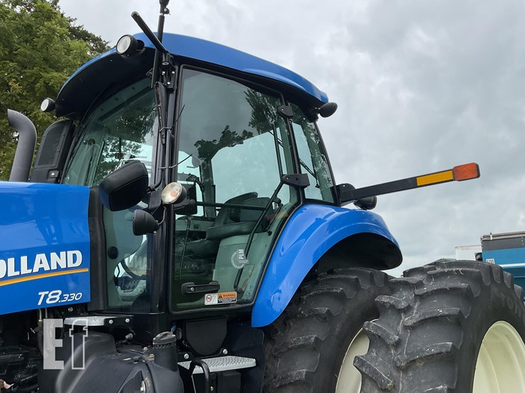 2013-new-holland-t8.330-image-48
