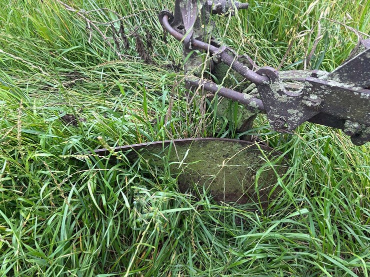 5-bottom-14”-pull-type-plow-image-26