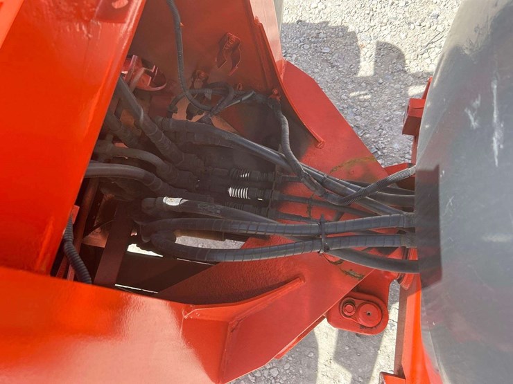 2011-kubota-r520s-image-20