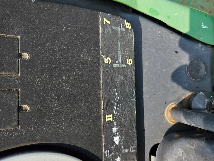1982-john-deere-2940-image-28