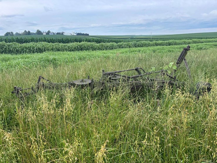 5-bottom-14”-pull-type-plow-image-4