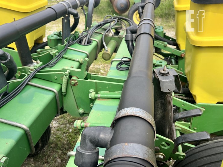 1994-john-deere-7200-image-39