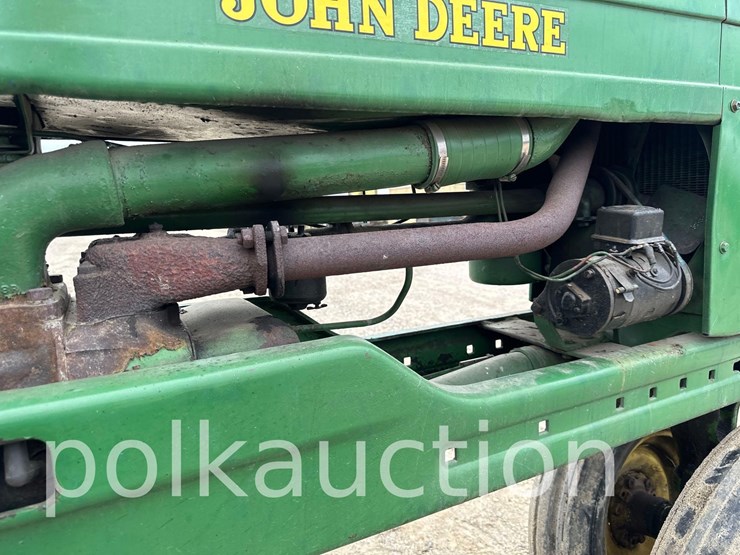 1981-john-deere-b-image-3